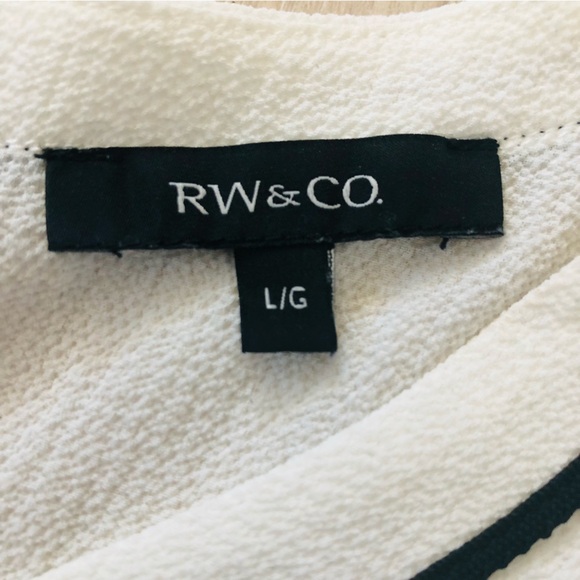 RW&CO. Pocket Short Sleeve Blouse in White & Black Size L - Picture 7 of 10